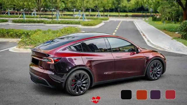 2025款ModelY，特斯拉8年等待后新王炸！-有駕