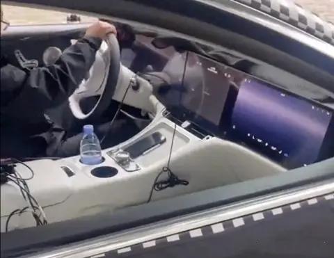 尊界S800發(fā)布，預(yù)售100萬~150萬，比邁巴赫S級(jí)豪，瞄準(zhǔn)大勞+賓利-有駕