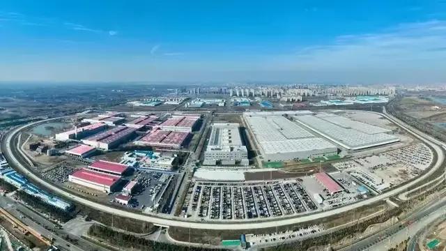 華為江淮攜手，尊界S800能否在百萬(wàn)級(jí)豪車(chē)市場(chǎng)掀起新風(fēng)暴？-有駕