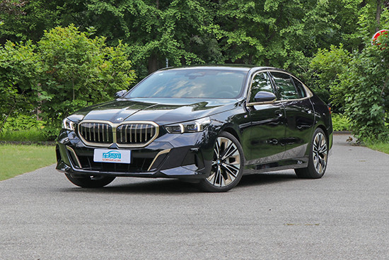 2025款寶馬5系長軸距版上市 售43.99萬元起