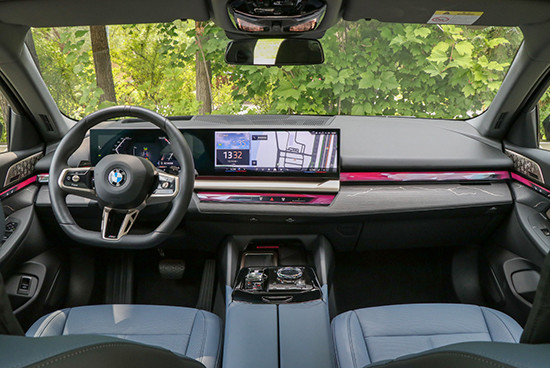 2025款寶馬5系長軸距版上市 售43.99萬元起