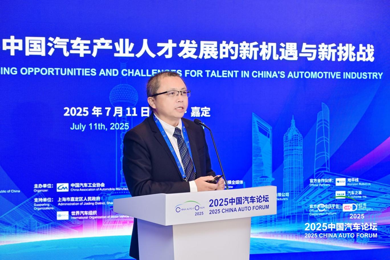 智電汽車時(shí)代：誰搶到人才，誰贏得未來