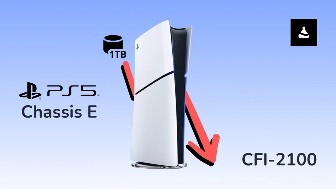 Image d'illustration montrant le visuel de la PS5 Slim Digitale avec une fl&egrave;che allant vers le bas pour signifier que l'espace de stockage va baisser sur la nouvelle version Ch&acirc;ssis E (CFI-2100).