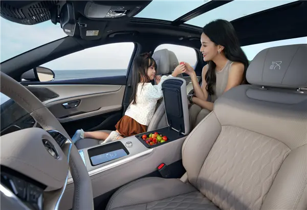 續航升級、懷擋冰箱上車！比亞迪漢長續航版上市：15.98萬起